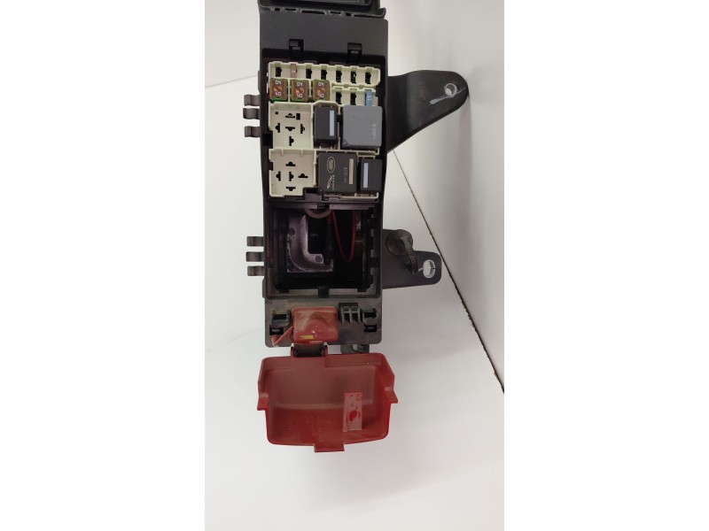 Recambio de caja reles / fusibles para jaguar xe (x760) 2.0 d referencia OEM IAM GX7314A076AA  