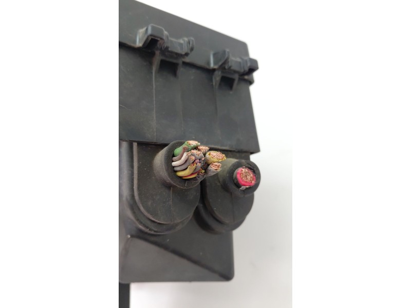 Recambio de caja reles / fusibles para jaguar xe (x760) 2.0 d referencia OEM IAM GX7314A076AA  