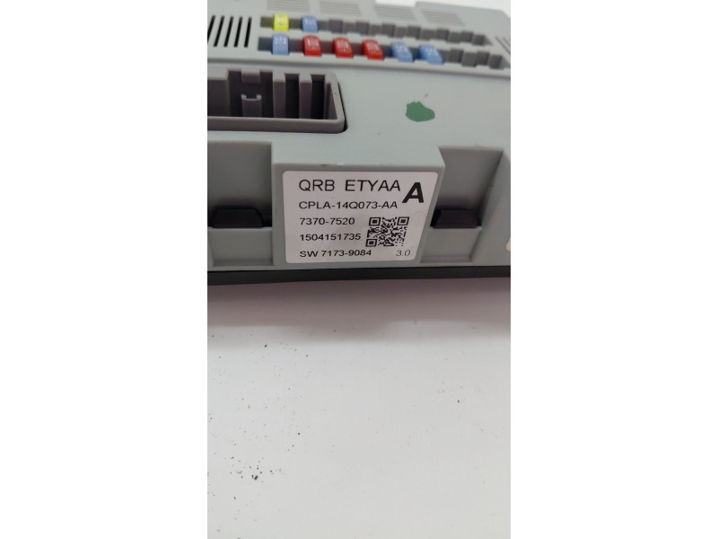 Recambio de caja reles / fusibles para jaguar xe (x760) 2.0 d referencia OEM IAM CPLA14Q073AA  
							
