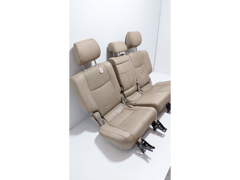 Recambio de asientos traseros para toyota land cruiser (j12) 3.0 turbodiesel referencia OEM IAM   
							