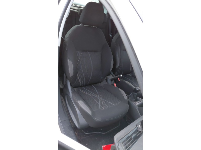 Recambio de asiento delantero derecho para peugeot 208 i (ca_, cc_) 1.2 vti 82 referencia OEM IAM   