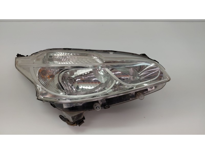 Recambio de faro derecho para peugeot 208 i (ca_, cc_) 1.2 vti 82 referencia OEM IAM 9802221280  
