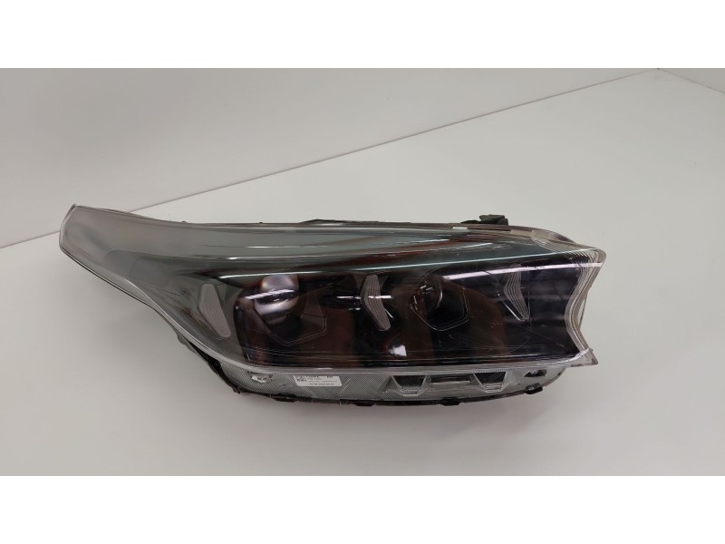 Recambio de faro derecho para kia xceed (cd) 1.5 t-gdi mhev referencia OEM IAM 92102J7850  
