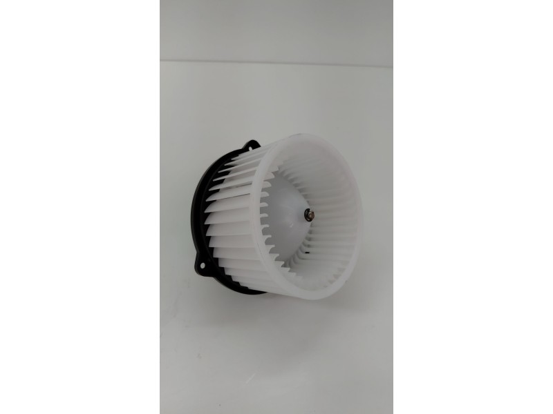 Recambio de motor calefaccion para kia xceed (cd) 1.5 t-gdi mhev referencia OEM IAM EB1D1NXJAA  
							