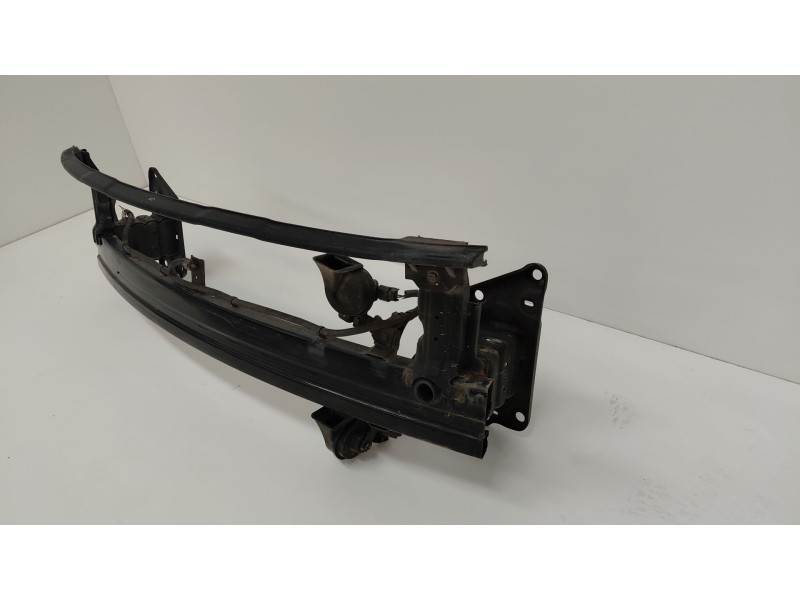 Recambio de refuerzo paragolpes delantero para kia carens iv 1.7 crdi referencia OEM IAM   
							