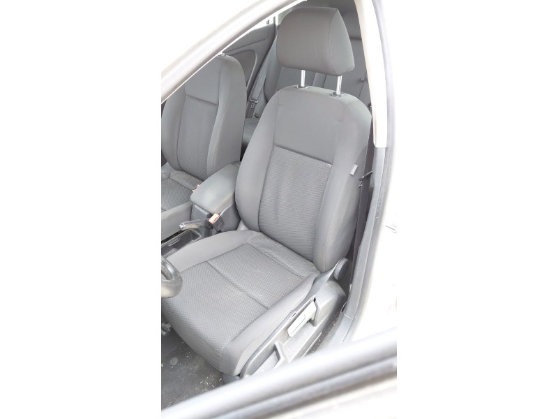 Recambio de asiento delantero izquierdo para volkswagen golf plus v (5m1, 521) 1.6 tdi referencia OEM IAM   
							