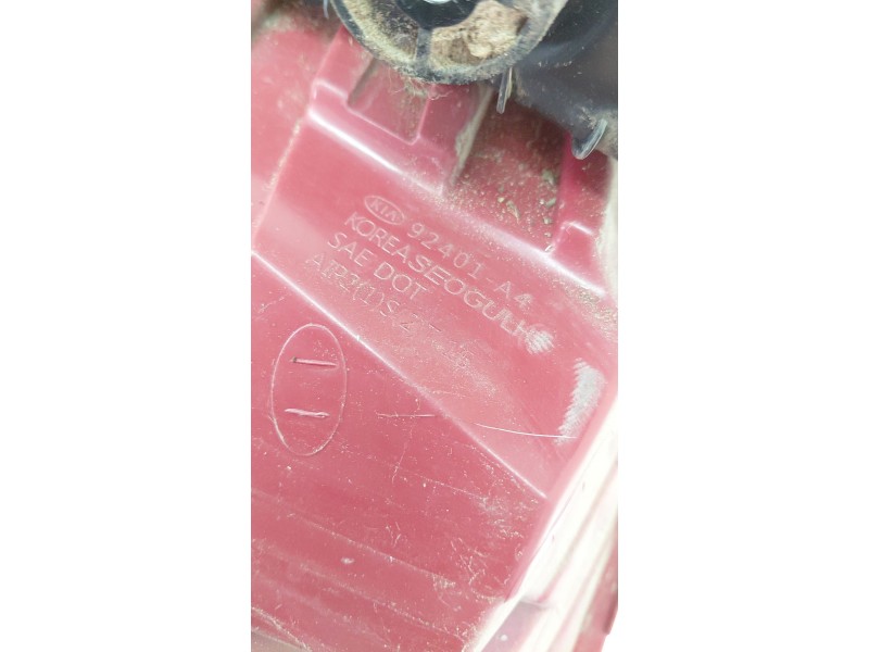 Recambio de piloto trasero izquierdo para kia carens iv 1.7 crdi referencia OEM IAM 92401A4  
							