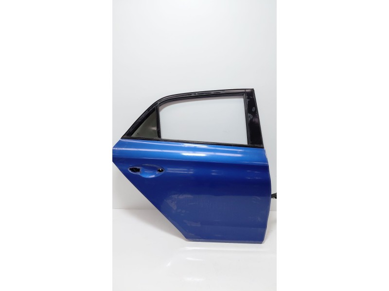 Recambio de puerta trasera derecha para hyundai i20 active 1.0 tgdi cat referencia OEM IAM   
							