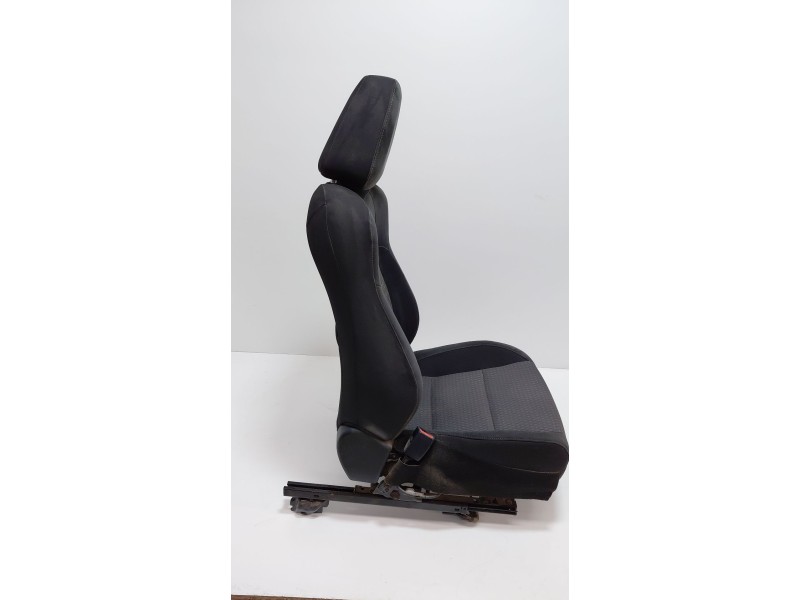 Recambio de asiento delantero izquierdo para toyota auris hybrid business referencia OEM IAM   
							