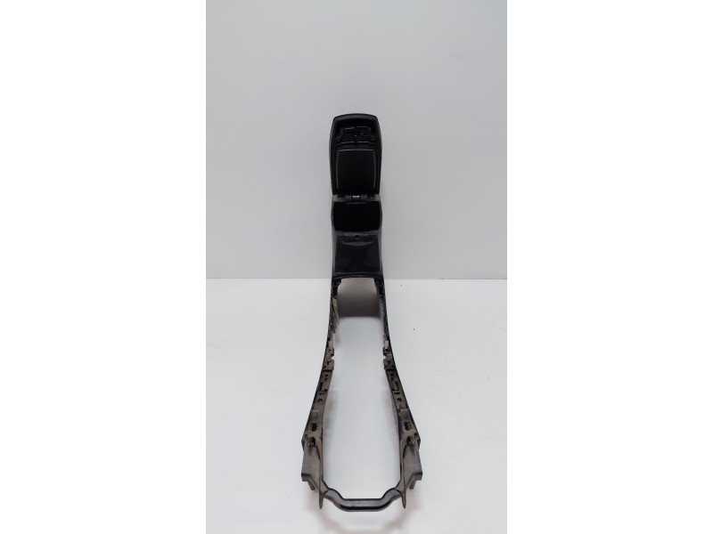 Recambio de apoyabrazos central para toyota auris hybrid business referencia OEM IAM   