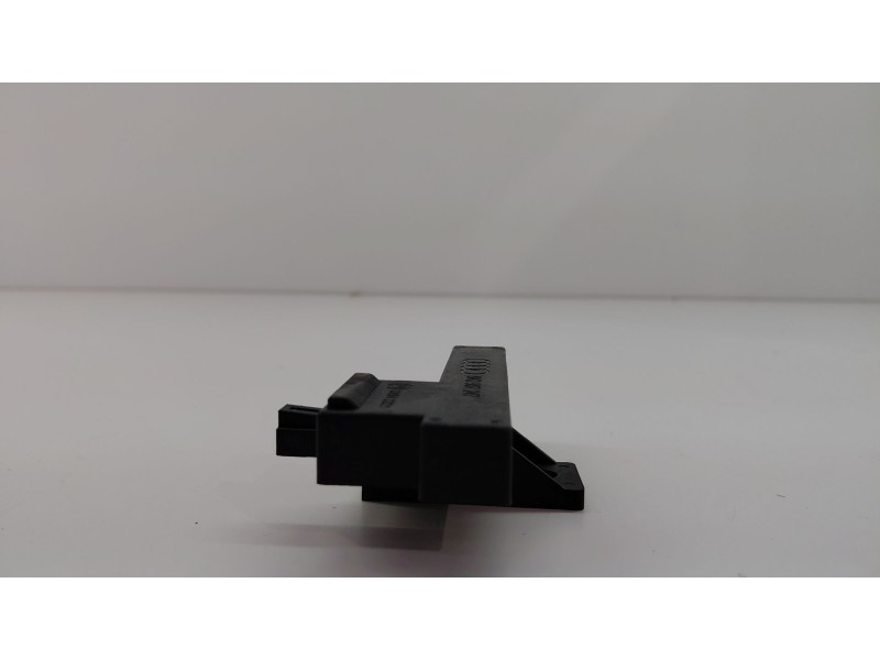 Recambio de antena para audi q5 (8r) 3.0 tdi 245 cv referencia OEM IAM 8K0907247  
							