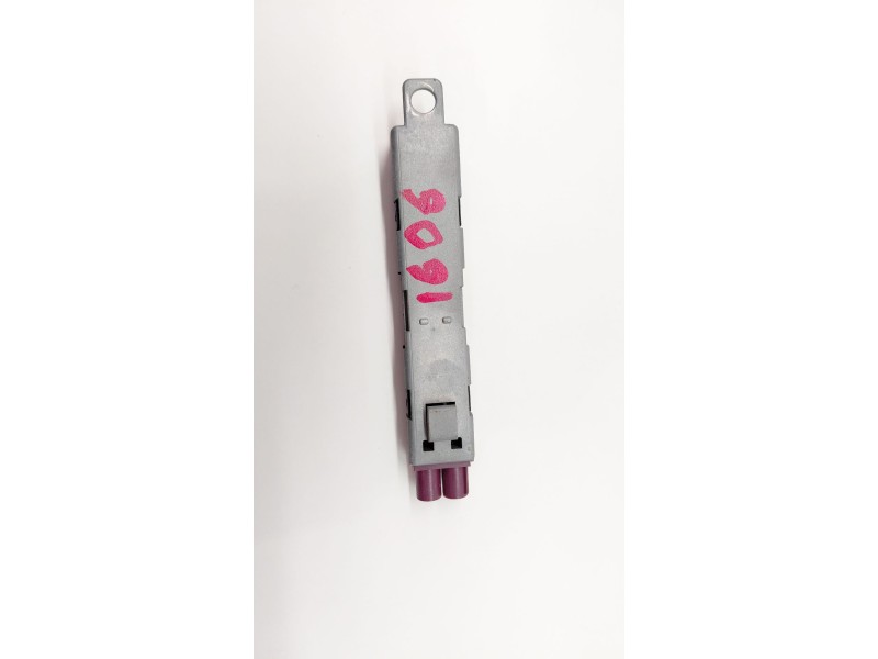 Recambio de antena para audi q5 (8r) 3.0 tdi 245 cv referencia OEM IAM 8R0035225C  
							