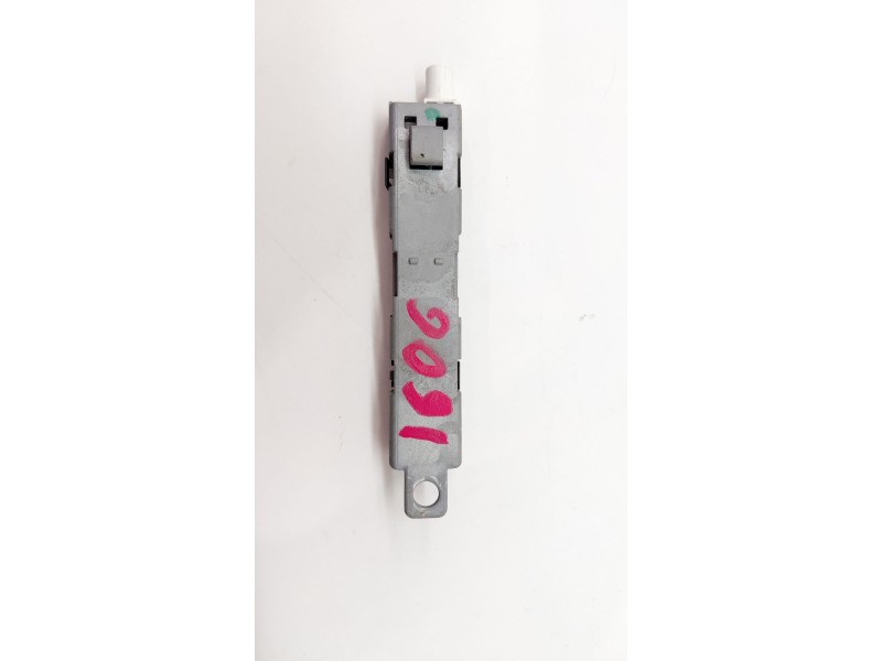Recambio de antena para audi q5 (8r) 3.0 tdi 245 cv referencia OEM IAM 8R0035225J  
							