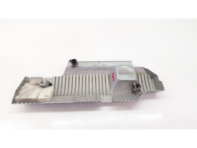 Recambio de tapa motor para toyota auris hybrid business referencia OEM IAM   
							