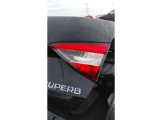 Recambio de piloto trasero derecho interior para skoda superb iii (3v3) 2.0 tdi referencia OEM IAM