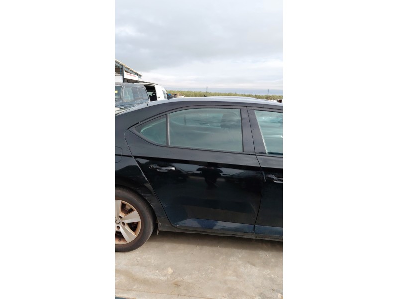Recambio de puerta trasera derecha para skoda superb iii (3v3) 2.0 tdi referencia OEM IAM    Recambio de puerta trasera derecha para skoda superb iii (3v3) 2.0 tdi referencia OEM IAM