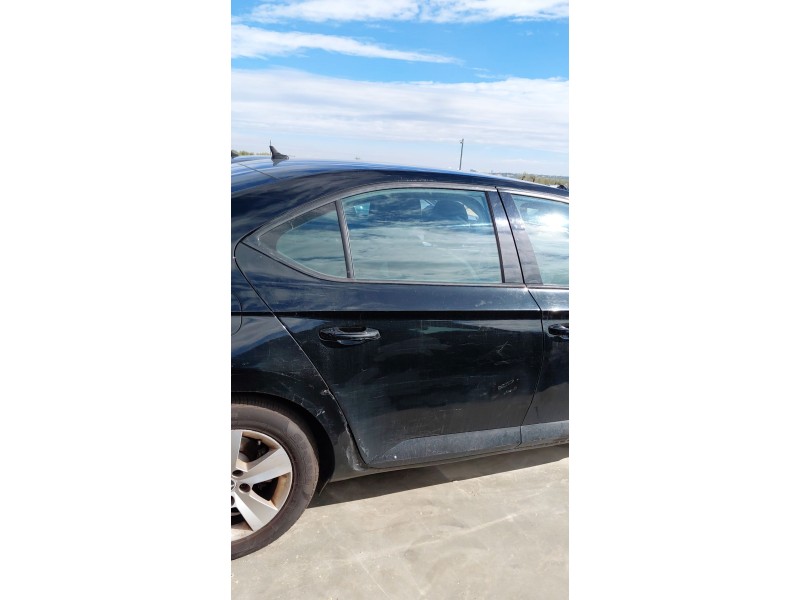 Recambio de puerta trasera derecha para skoda superb iii (3v3) 2.0 tdi referencia OEM IAM    Recambio de puerta trasera derecha para skoda superb iii (3v3) 2.0 tdi referencia OEM IAM