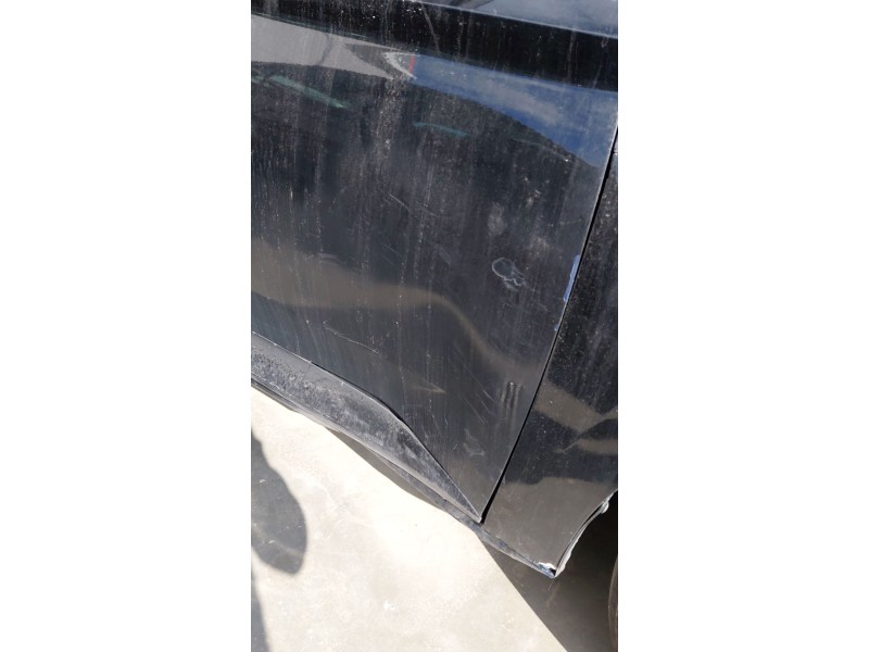 Recambio de puerta delantera derecha para skoda superb iii (3v3) 2.0 tdi referencia OEM IAM    Recambio de puerta delantera derecha para skoda superb iii (3v3) 2.0 tdi referencia OEM IAM