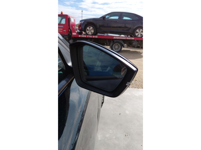 Recambio de retrovisor derecho para skoda superb iii (3v3) 2.0 tdi referencia OEM IAM    Recambio de retrovisor derecho para skoda superb iii (3v3) 2.0 tdi referencia OEM IAM