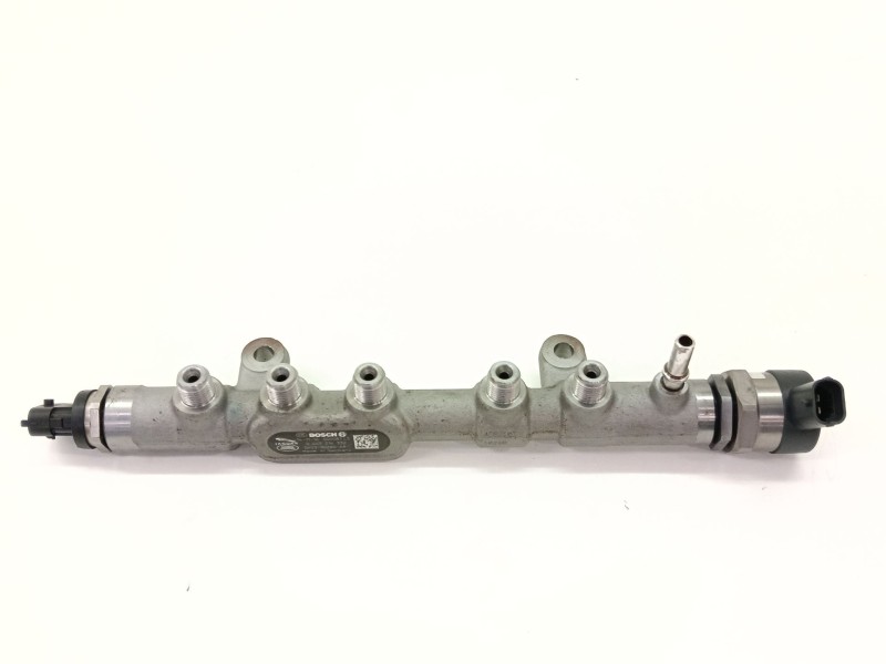 Recambio de rampa inyectora para jaguar xe (x760) 2.0 d referencia OEM IAM 0445214332  
							