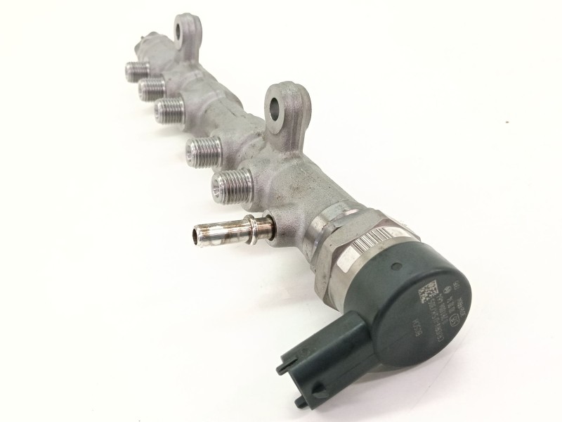 Recambio de rampa inyectora para jaguar xe (x760) 2.0 d referencia OEM IAM 0445214332  