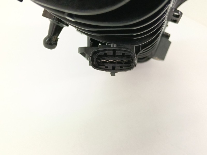 Recambio de colector admision para jaguar xe (x760) 2.0 d referencia OEM IAM G4D3 18N968 AA  
							