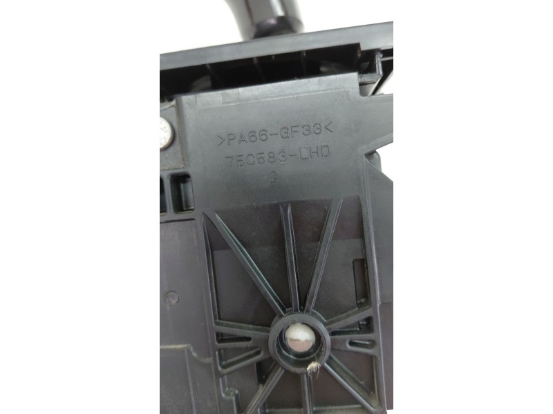 Recambio de palanca cambio para citroën c4 grand picasso 1.2 thp 130 cv referencia OEM IAM 75C583  
							