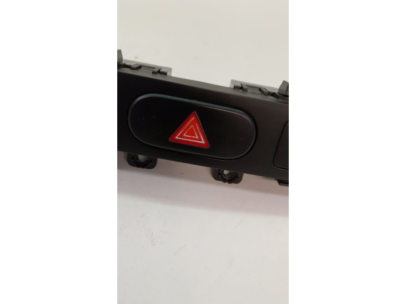 Recambio de warning para kia carens iv 1.7 crdi referencia OEM IAM 299128768  