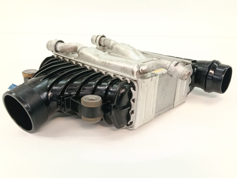 Recambio de intercooler para jaguar xe (x760) 2.0 d referencia OEM IAM GX73 6K775 AB  
							