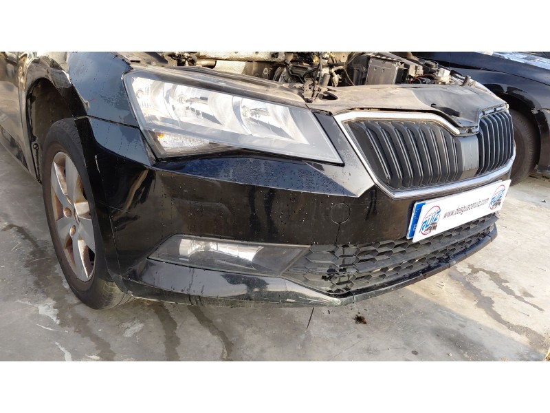 Recambio de paragolpes delantero para skoda superb iii (3v3) 2.0 tdi referencia OEM IAM   
							