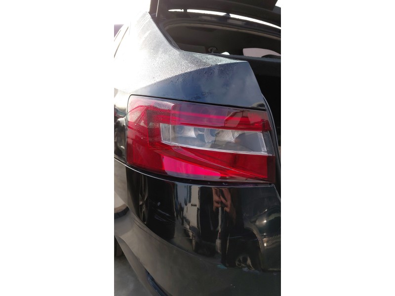 Recambio de piloto trasero izquierdo para skoda superb iii (3v3) 2.0 tdi referencia OEM IAM   
							