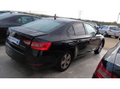 Recambio de cerradura puerta trasera derecha para skoda superb iii (3v3) 2.0 tdi referencia OEM IAM   