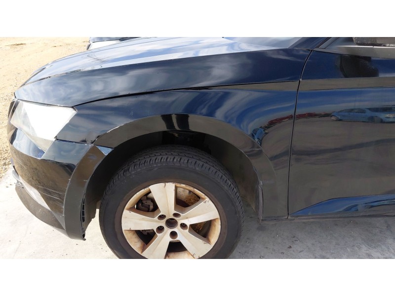 Recambio de aleta delantera izquierda para skoda superb iii (3v3) 2.0 tdi referencia OEM IAM   