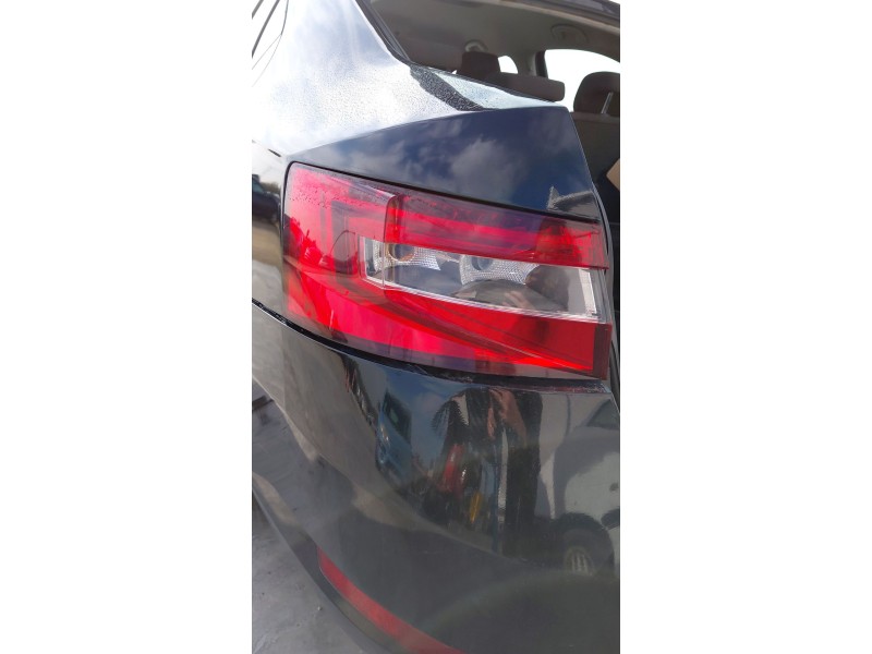 Recambio de piloto trasero izquierdo para skoda superb iii (3v3) 2.0 tdi referencia OEM IAM   
							