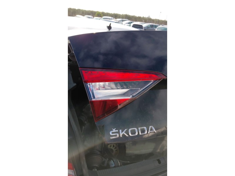 Recambio de piloto trasero izquierdo interior para skoda superb iii (3v3) 2.0 tdi referencia OEM IAM   
							