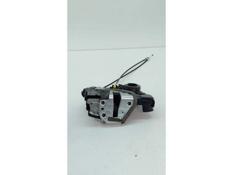 Recambio de cerradura puerta delantera derecha para toyota auris hybrid business referencia OEM IAM A084219  