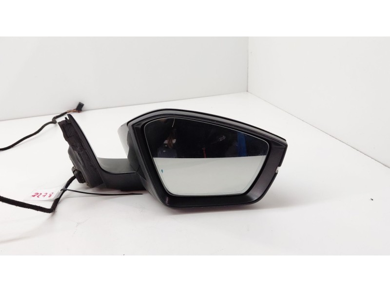 Recambio de retrovisor derecho para skoda superb iii (3v3) 2.0 tdi referencia OEM IAM 3V0857934  
