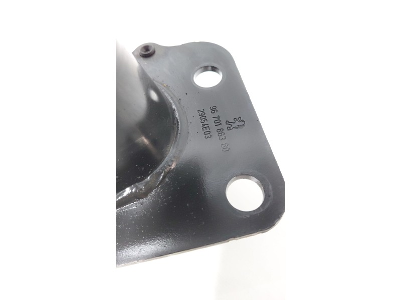 Recambio de refuerzo paragolpes delantero para peugeot 5008 (0u_, 0e_) 1.6 hdi referencia OEM IAM 9670186380  