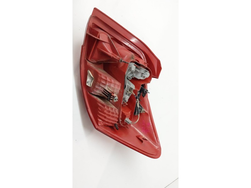 Recambio de piloto trasero izquierdo para toyota auris (_e15_) 1.4 d-4d (nde150_) referencia OEM IAM 815600238000  