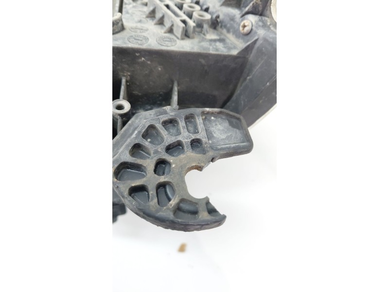 Recambio de faro derecho para toyota auris (_e15_) 1.4 d-4d (nde150_) referencia OEM IAM 0821211M5R  