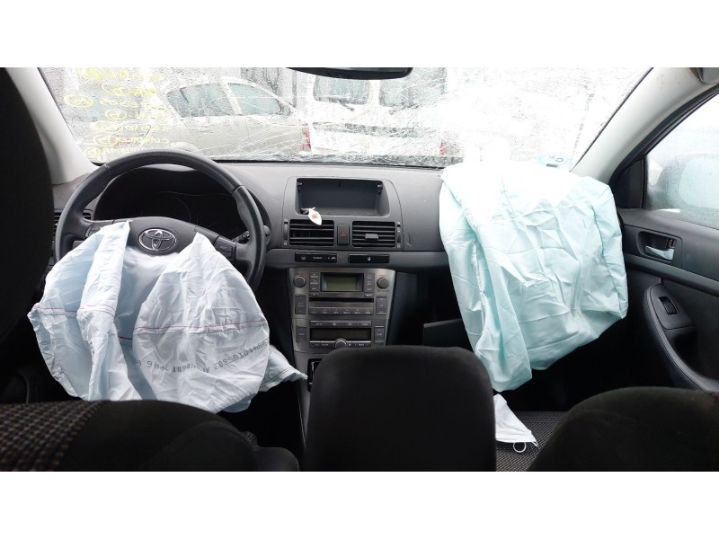 toyota avensis station wagon (_t25_) del año 2007
							