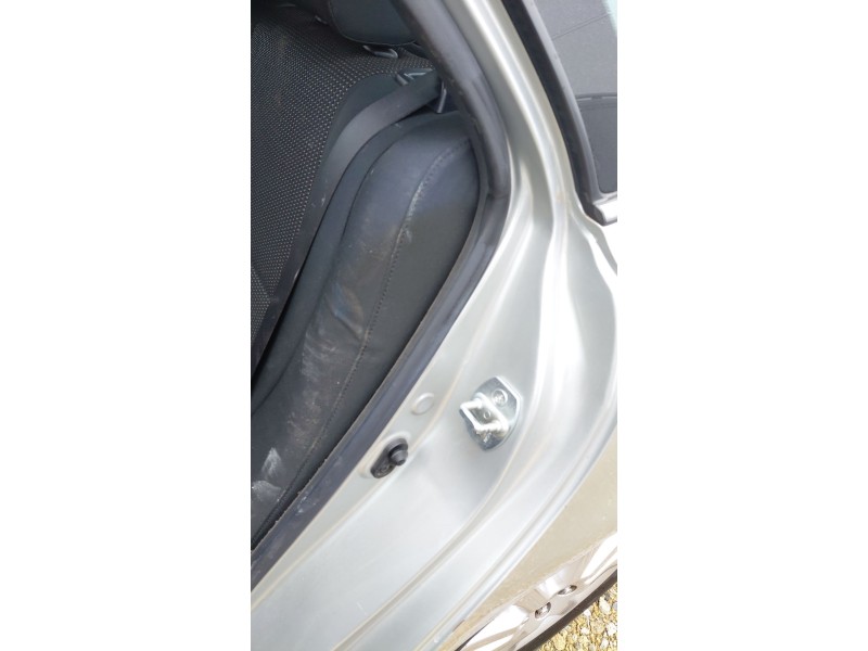 Recambio de asientos traseros para toyota avensis station wagon (_t25_) 1.8 (zzt251_) referencia OEM IAM   
							