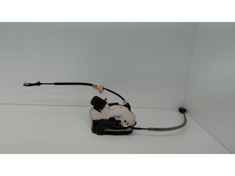 Recambio de cerradura puerta delantera derecha para volkswagen golf vi (5k1) 1.6 tdi dpf referencia OEM IAM 5K1837016B  
							