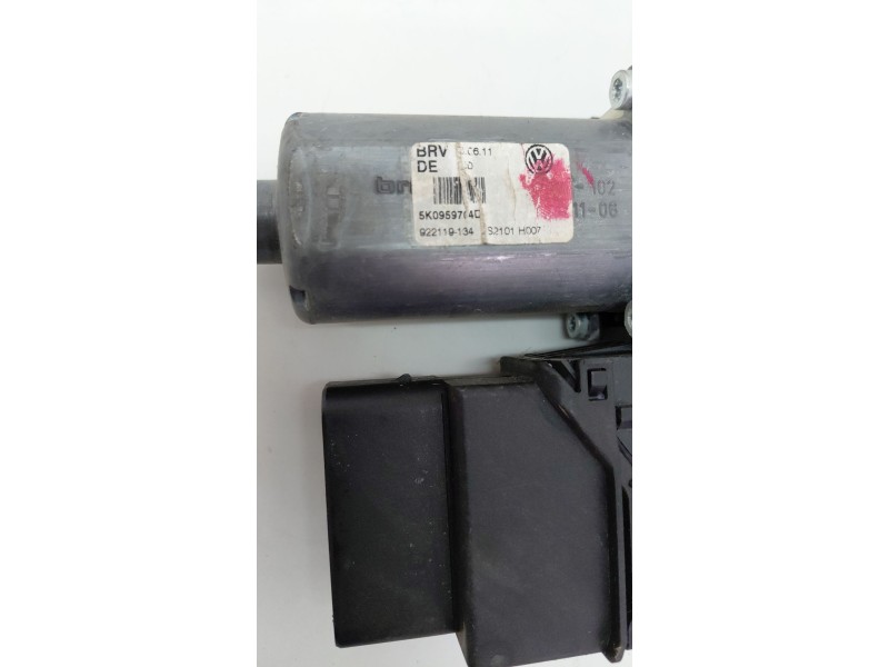 Recambio de motor elevalunas trasero derecho para volkswagen golf vi (5k1) 1.6 tdi dpf referencia OEM IAM   
							