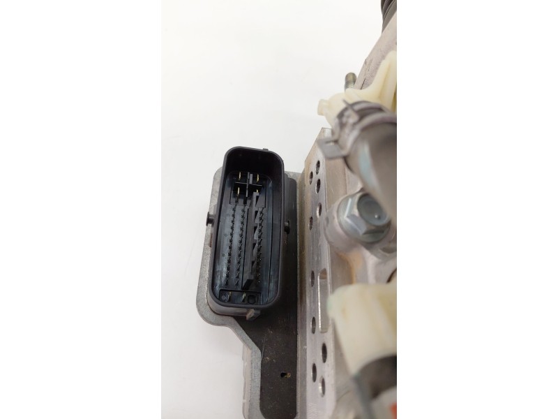 Recambio de abs para toyota auris hybrid business referencia OEM IAM 4727047030  