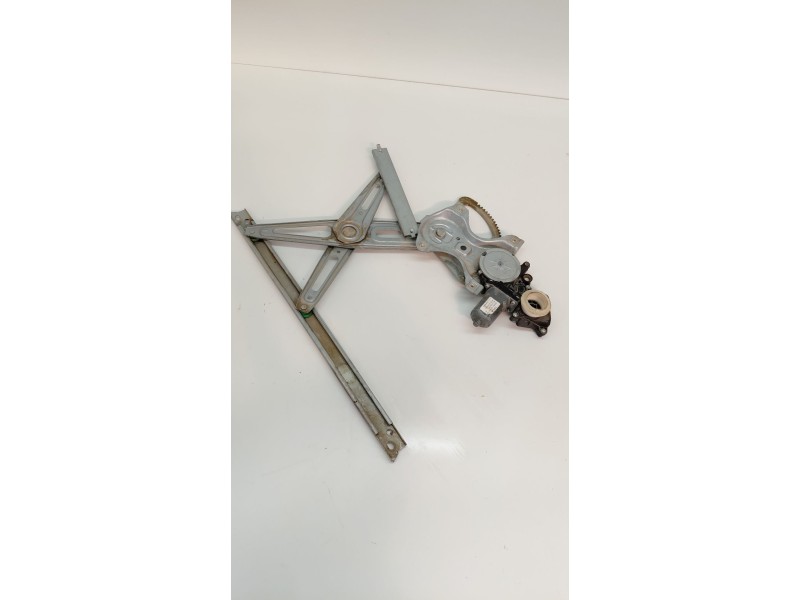 Recambio de elevalunas delantero derecho para toyota auris hybrid business referencia OEM IAM 8570102010  