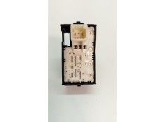 Recambio de mando elevalunas trasero izquierdo para toyota auris hybrid business referencia OEM IAM 192801   2