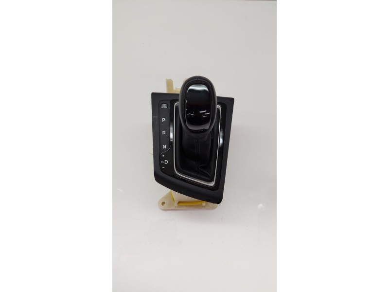 Recambio de palanca cambio para hyundai i20 active 1.0 tgdi cat referencia OEM IAM 46700C7XXX  