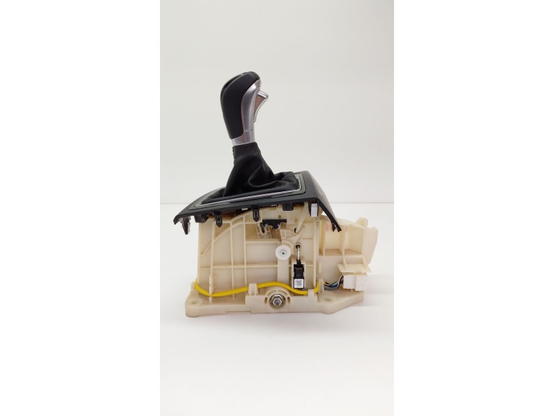 Recambio de palanca cambio para hyundai i20 active 1.0 tgdi cat referencia OEM IAM 46700C7XXX  