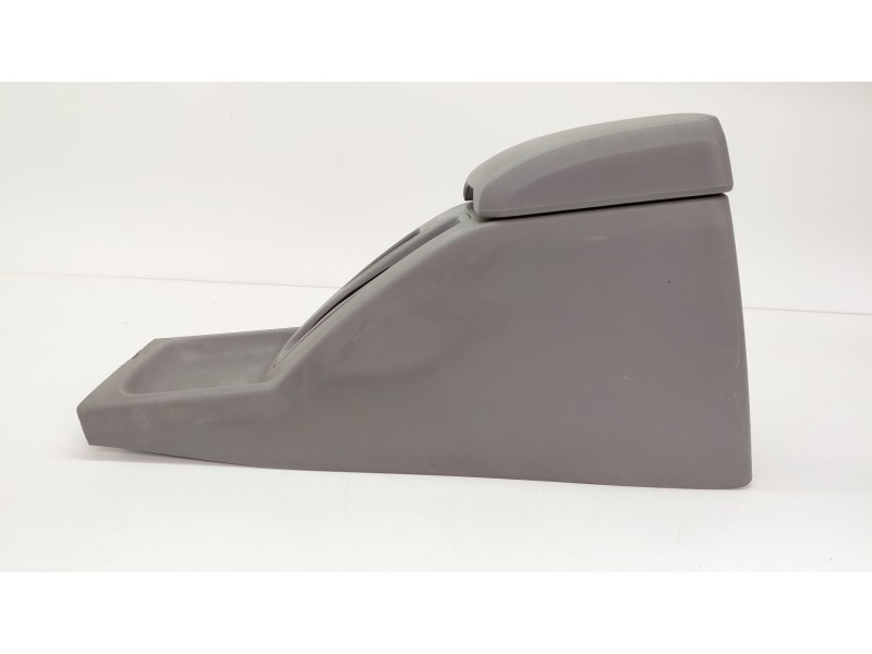 Recambio de apoyabrazos central para isuzu d-max rodeo referencia OEM IAM   